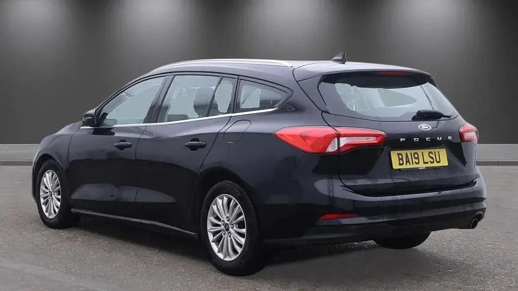 Used Ford Focus Titanium 150 HP (110 kW) 2019 Black Estate