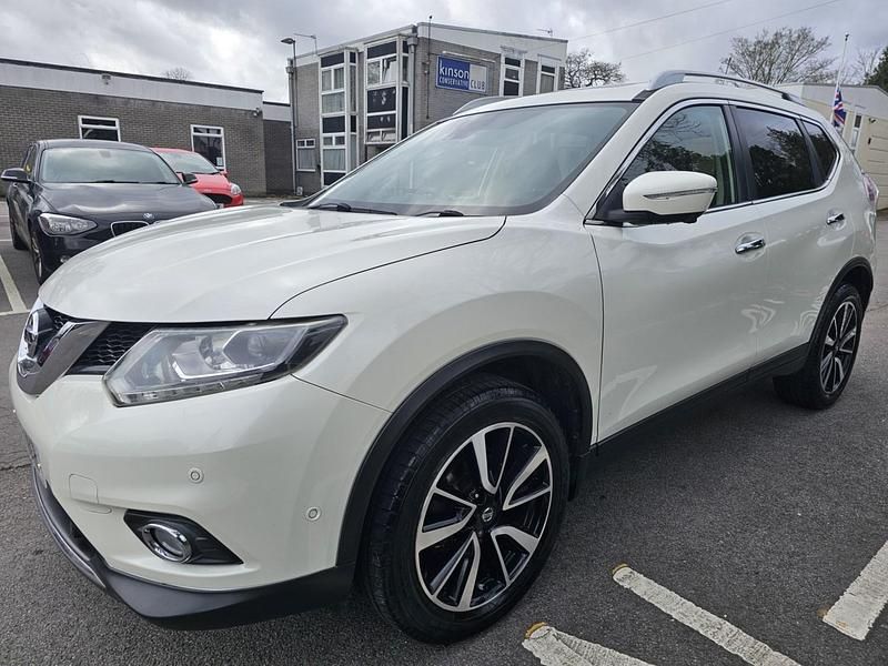 Used Nissan X-Trail Tekna 2015 White SUV