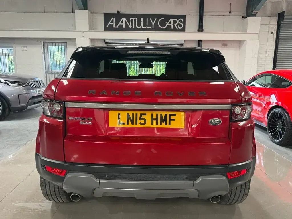 Used Land Rover Range Rover evoque Pure 190 HP (139 kW) 2015 Red Coupe