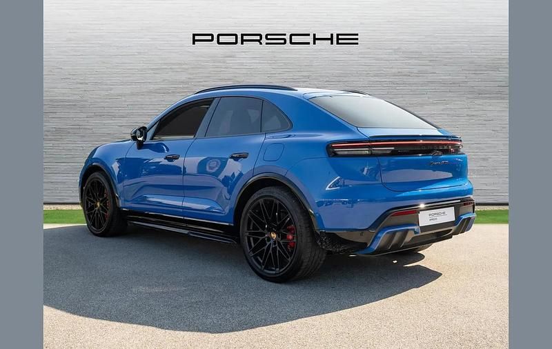 New Porsche Macan 419 kW (571 HP) 2026 Blue SUV