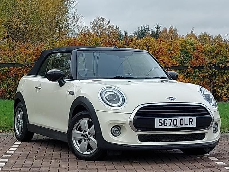 White Used 2020 Mini Cooper Classic Hatchback | £14,498 (Fair price) - Image 1/4