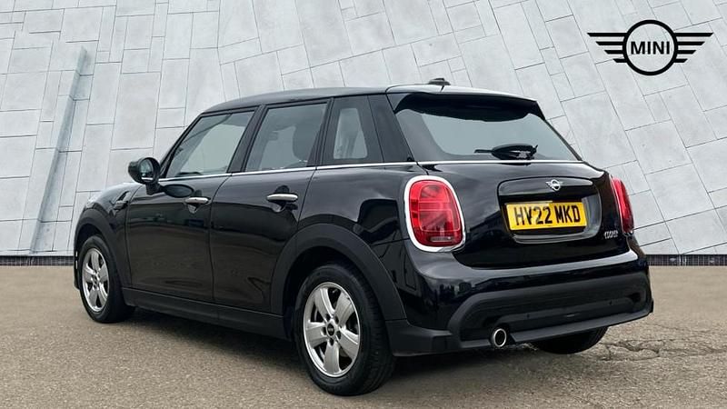 Usado Mini Cooper Classic 134 CV (98 kW) 2022 Negro Utilitario