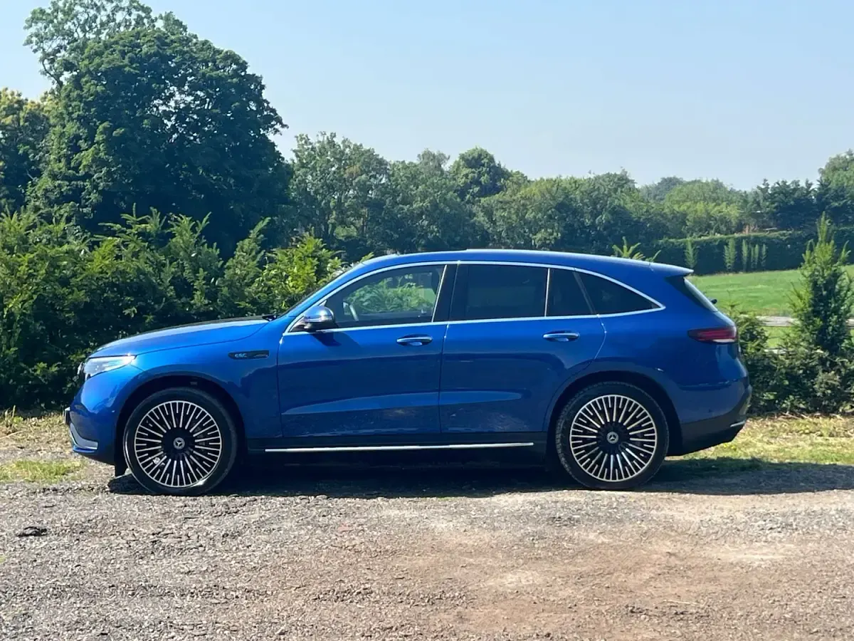 Used Mercedes EQC400 AMG line 300 kW (408 HP) 2023 Blue SUV