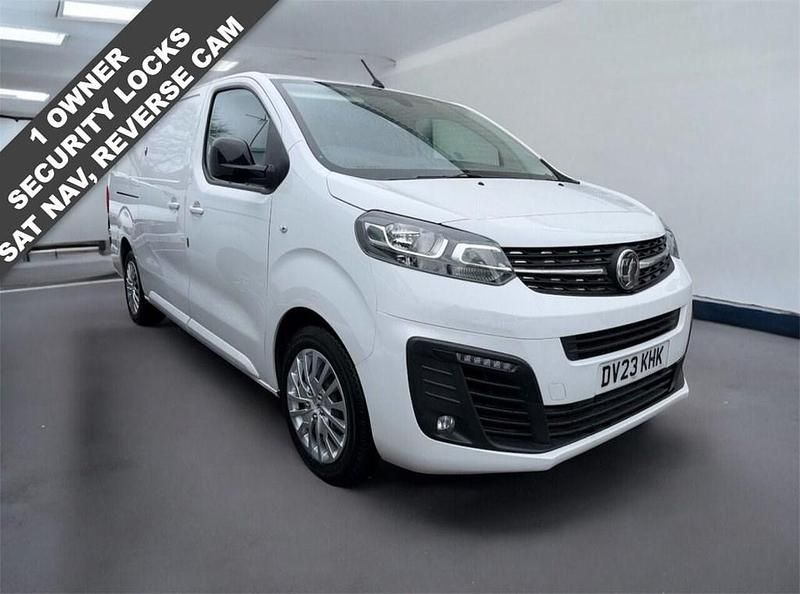 Used Vauxhall Vivaro S 100 HP (73 kW) 2023 White MPV