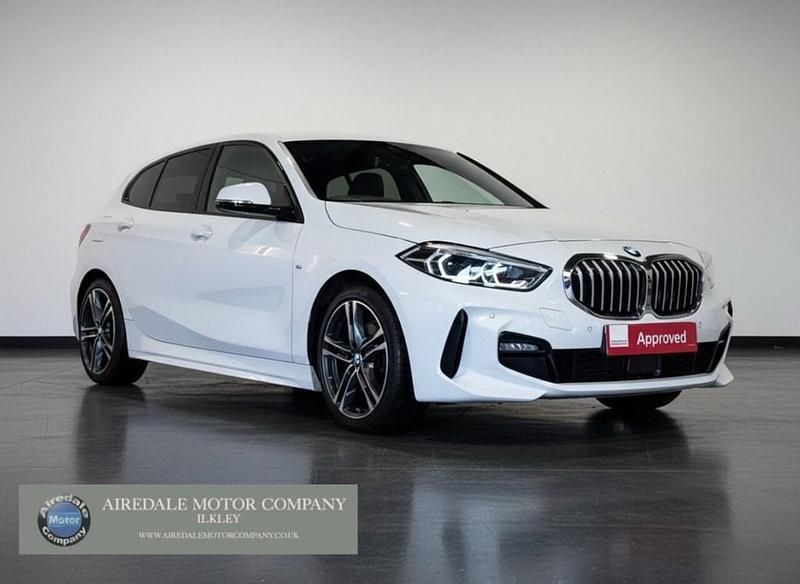 Used BMW 118 M Sport 136 HP (100 kW) 2021 White Hatchback