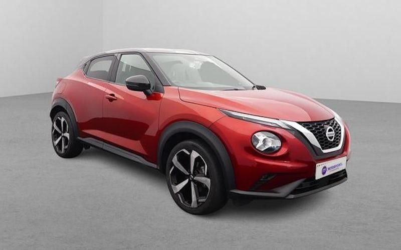 Red Used 2020 Nissan Juke Tekna SUV | £12,649 (Fair price) - Image 1/4