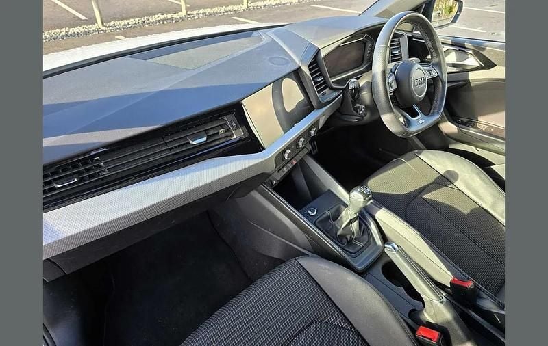 Used Audi A1 Black Edition 94 HP (69 kW) 2023 White Hatchback