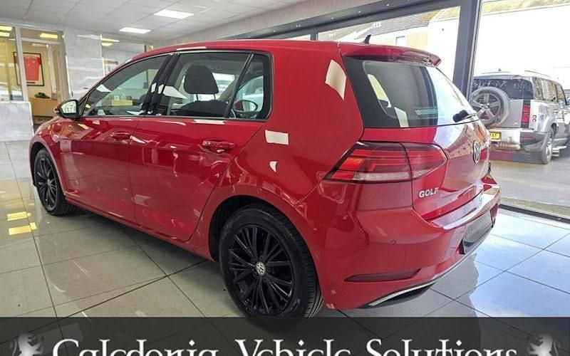 Used VW Golf VII SE 110 HP (80 kW) 2017 Hatchback