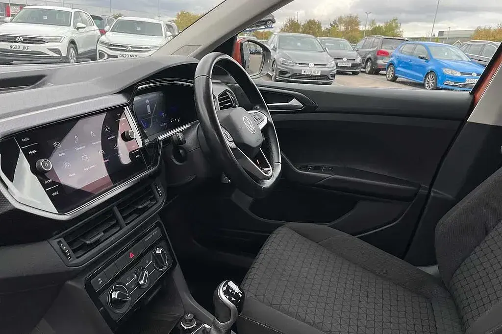 Used VW T-Cross SE 95 HP (69 kW) 2023 SUV