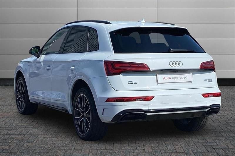 Used Audi Q5 Comfort 265 HP (194 kW) 2022 Glacier white SUV