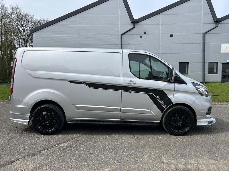 Used Ford Transit Custom Limited 130 HP (95 kW) 2019 Silver Van