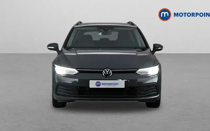 Used VW Golf VIII Life 110 HP (80 kW) 2023 Estate