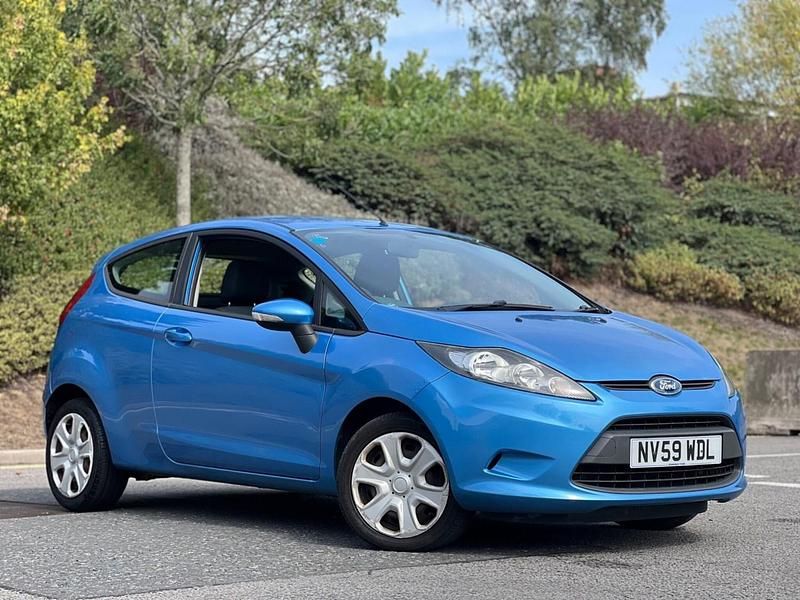 Blue Used 2009 Ford Fiesta Hatchback | £2,295 (Good price) - Image 1/4