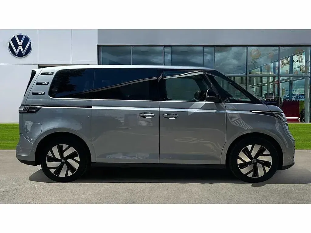 Used VW ID. Buzz Pro 150 kW (204 HP) 2024 Silver MPV