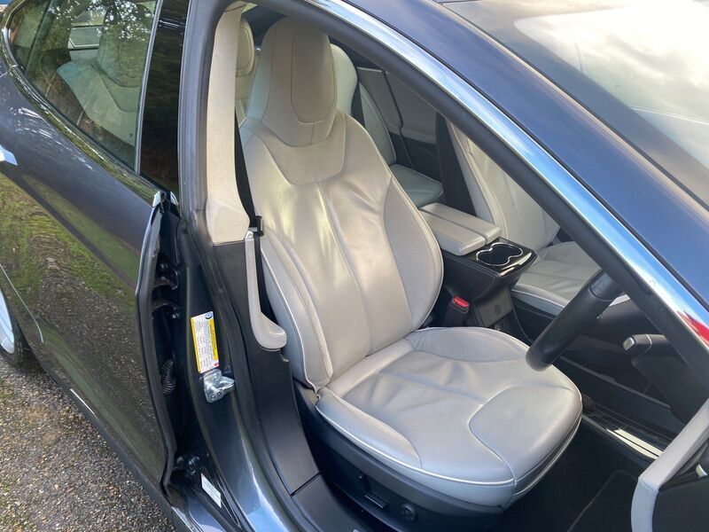 Used Tesla Model S 280 kW (382 HP) 2014 Grey Hatchback