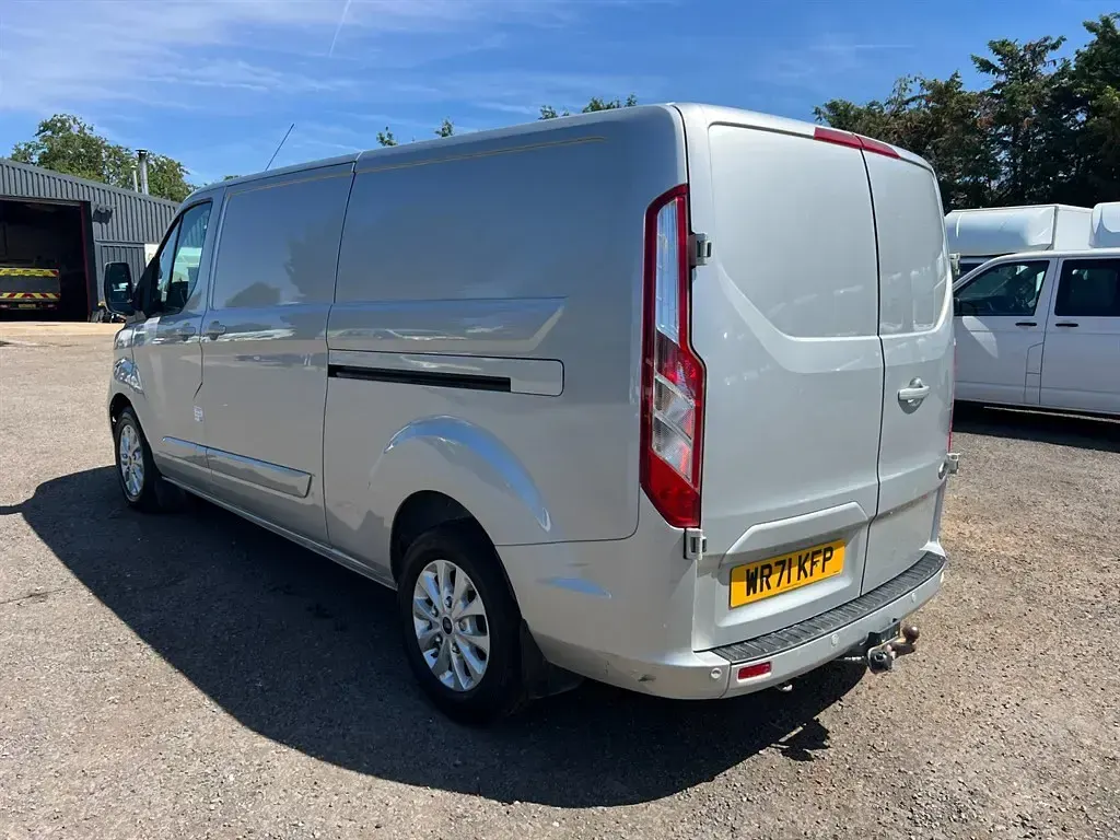 Used Ford Transit Custom Limited 130 HP (95 kW) 2021 Silver Van