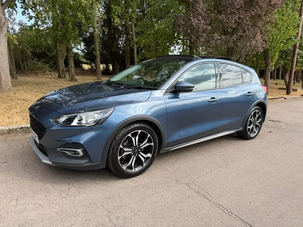 Used Ford Focus Active X 125 HP (91 kW) 2019 Blue Hatchback