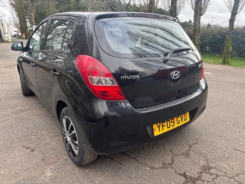 Used Hyundai i20 Classic 77 HP (56 kW) 2009 Black Hatchback