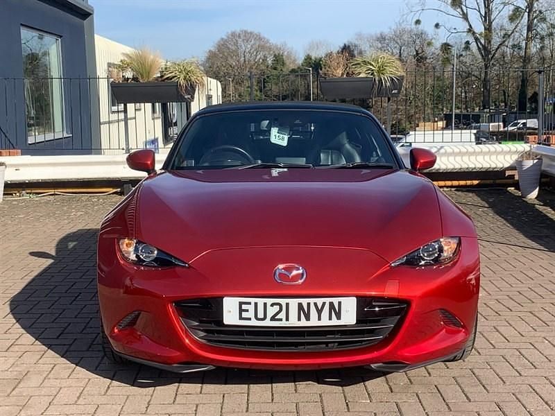 Begagnad Mazda MX5 Inclusive 132 HK (97 kW) 2021 Röd Cab
