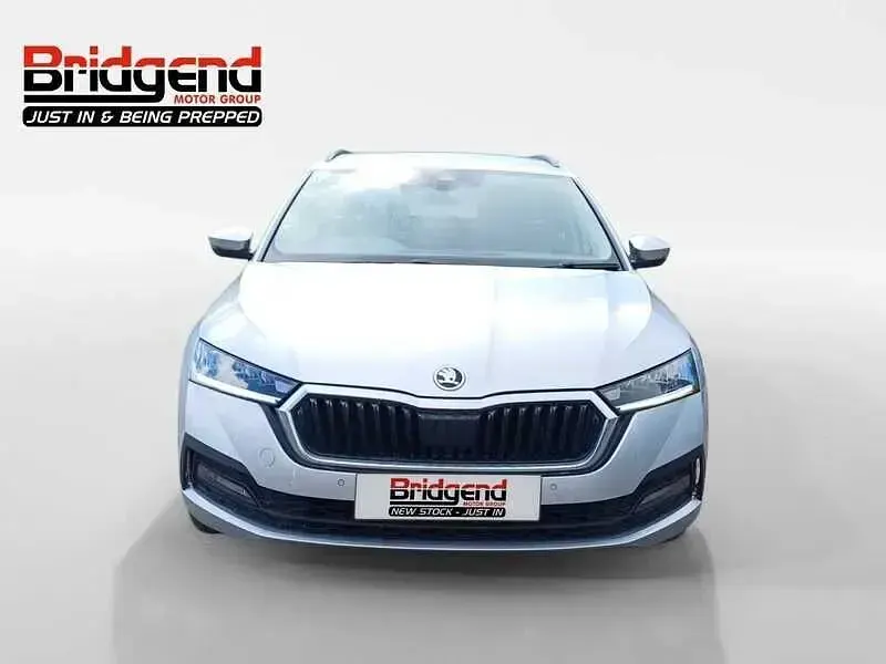 Used Skoda Octavia SE Technology 110 HP (80 kW) 2021 Silver Estate