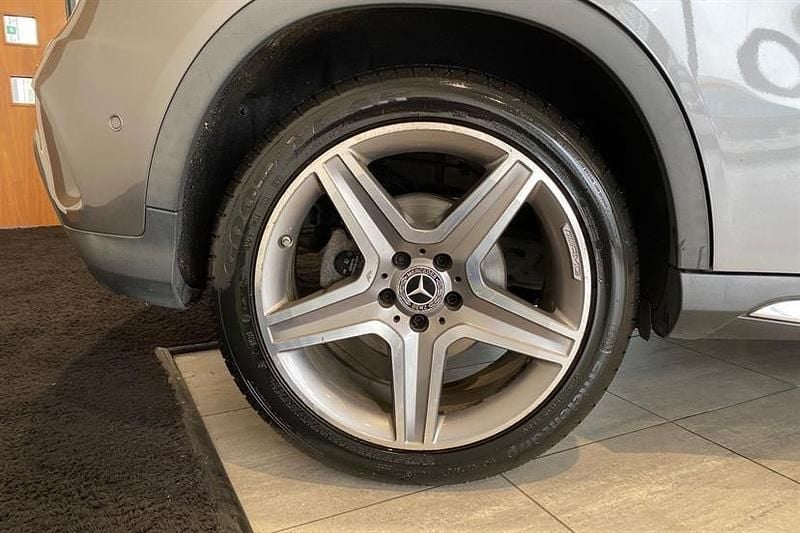 Used Mercedes GLA250 AMG Line Premium Plus 211 HP (155 kW) 2018 Mountain grey SUV