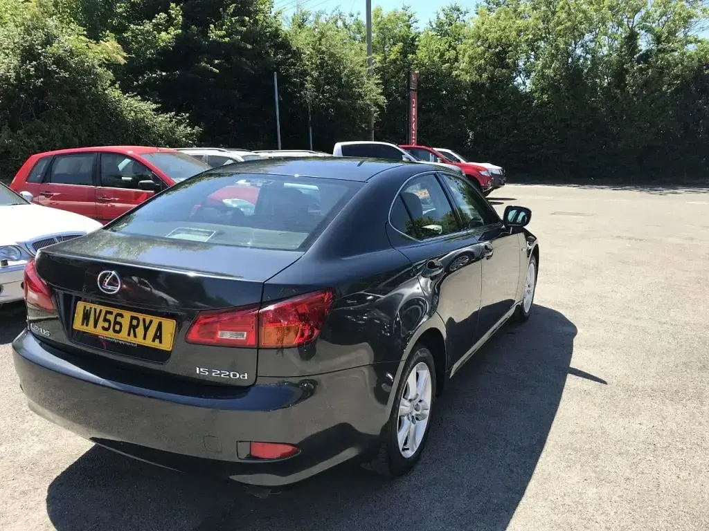 Used Lexus IS220d 175 HP (128 kW) 2006 Grey Sedan