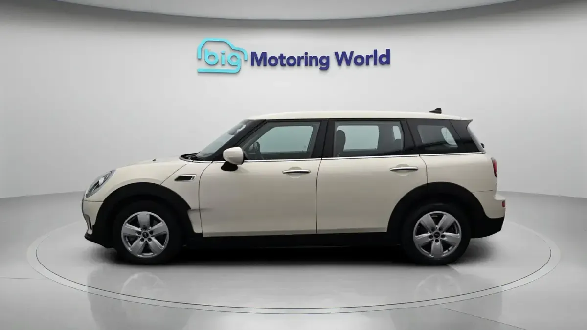 Used Mini Cooper Clubman Classic 136 HP (100 kW) 2021 White Estate