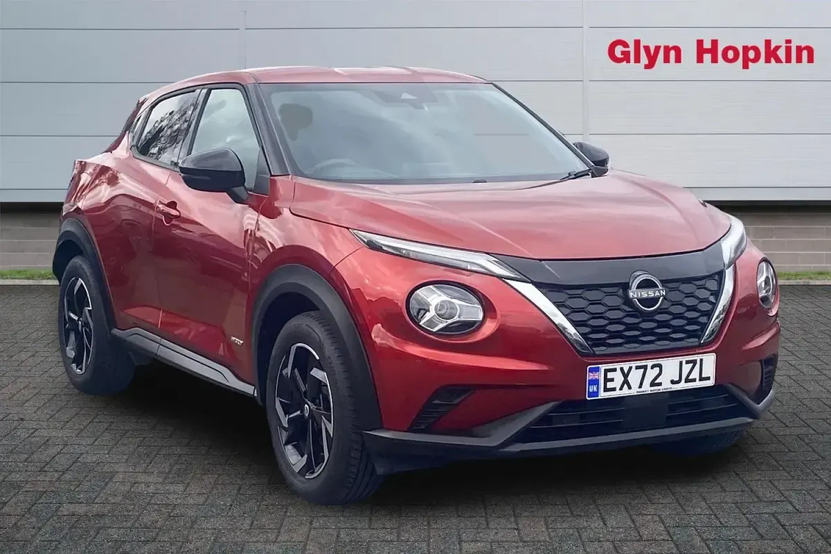 Begagnad Nissan Juke N-Connecta 143 HK (105 kW) 2023 SUV
