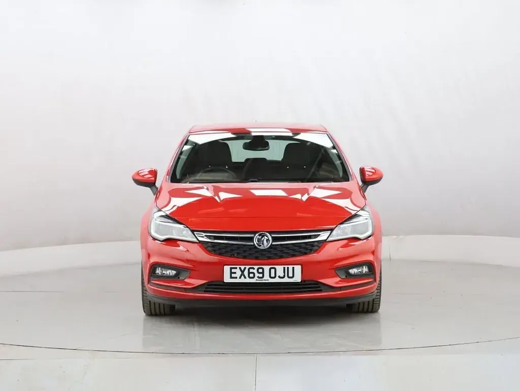 Used Vauxhall Astra Elite 150 HP (110 kW) 2019 Red Hatchback