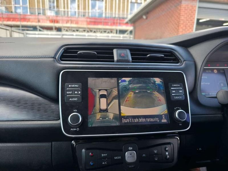 Used Nissan Leaf Tekna 160 kW (218 HP) 2019 Silver Hatchback