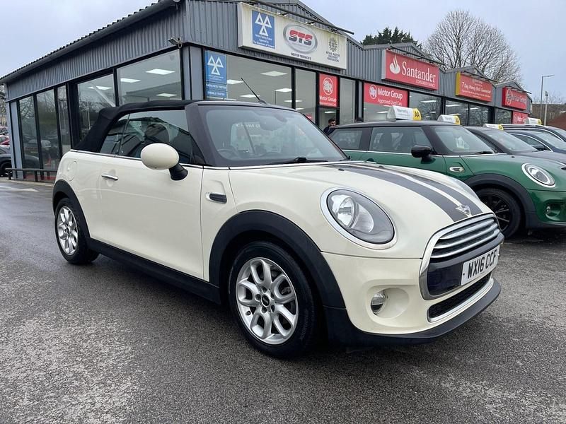 Begagnad Mini Cooper Cabriolet 2016 Vit Cab