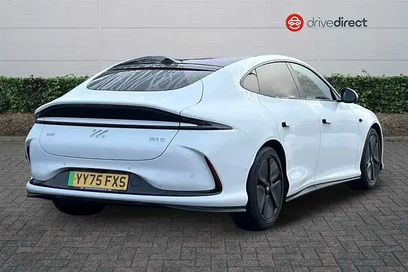 Used MG IM5 300 kW (408 HP) 2025 White Hatchback