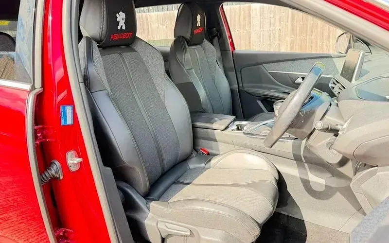 Used Peugeot 3008 GT-line 131 HP (96 kW) 2018 Red SUV