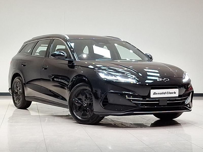 Black New 2025 BYD Seal Boost Estate | £34,595 (Fair price) - Image 1/4
