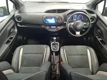 Used Toyota Yaris Sport 100 HP (73 kW) 2020 Blue Hatchback