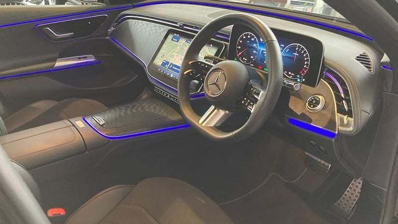 Used Mercedes E300 Urban 313 HP (230 kW) 2025 Black