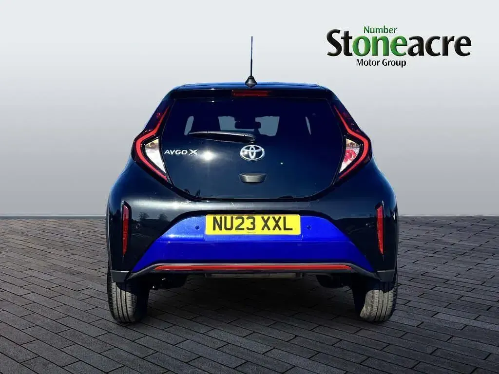 Used Toyota Aygo X Edition 72 HP (52 kW) 2023 Blue SUV