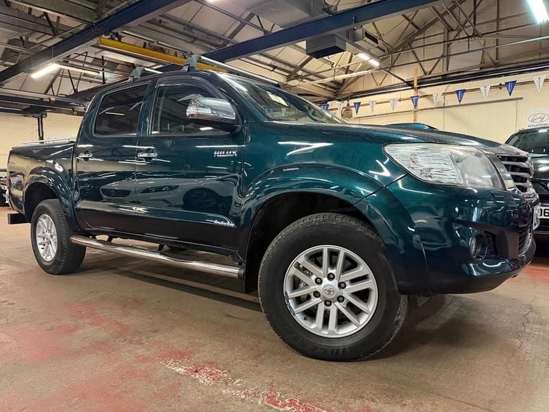 Used Toyota HiLux 2014 Green Pickup