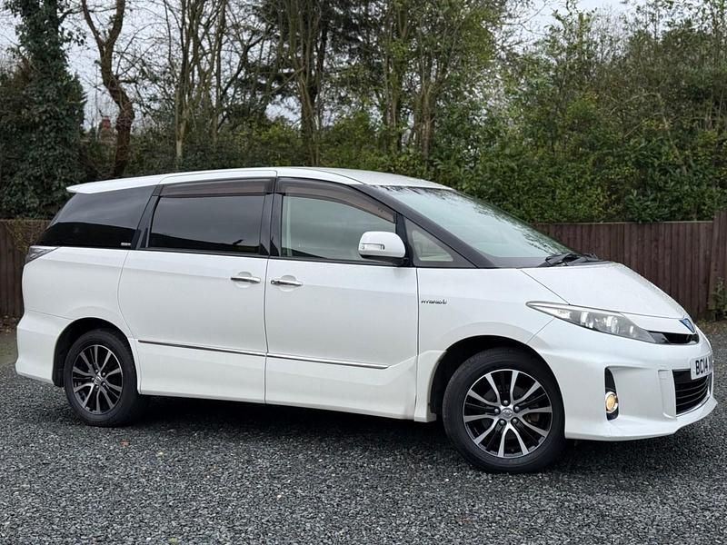 Begagnad Toyota Estima Edition 2024 Vit Minibuss