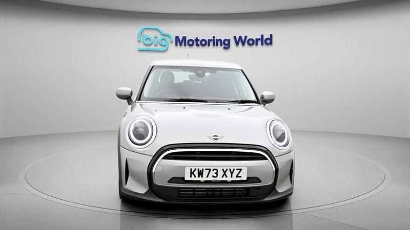 Used Mini Cooper Classic 136 HP (100 kW) 2022 Silver Hatchback