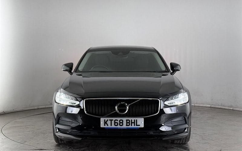 Used Volvo S90 Momentum 190 HP (139 kW) 2018 Black Sedan