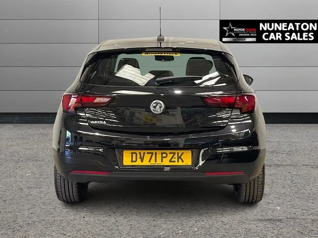 Used Vauxhall Astra Edition 145 HP (106 kW) 2021 Black Hatchback