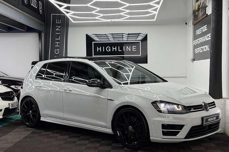 Used VW Golf VII R 2016 White Hatchback