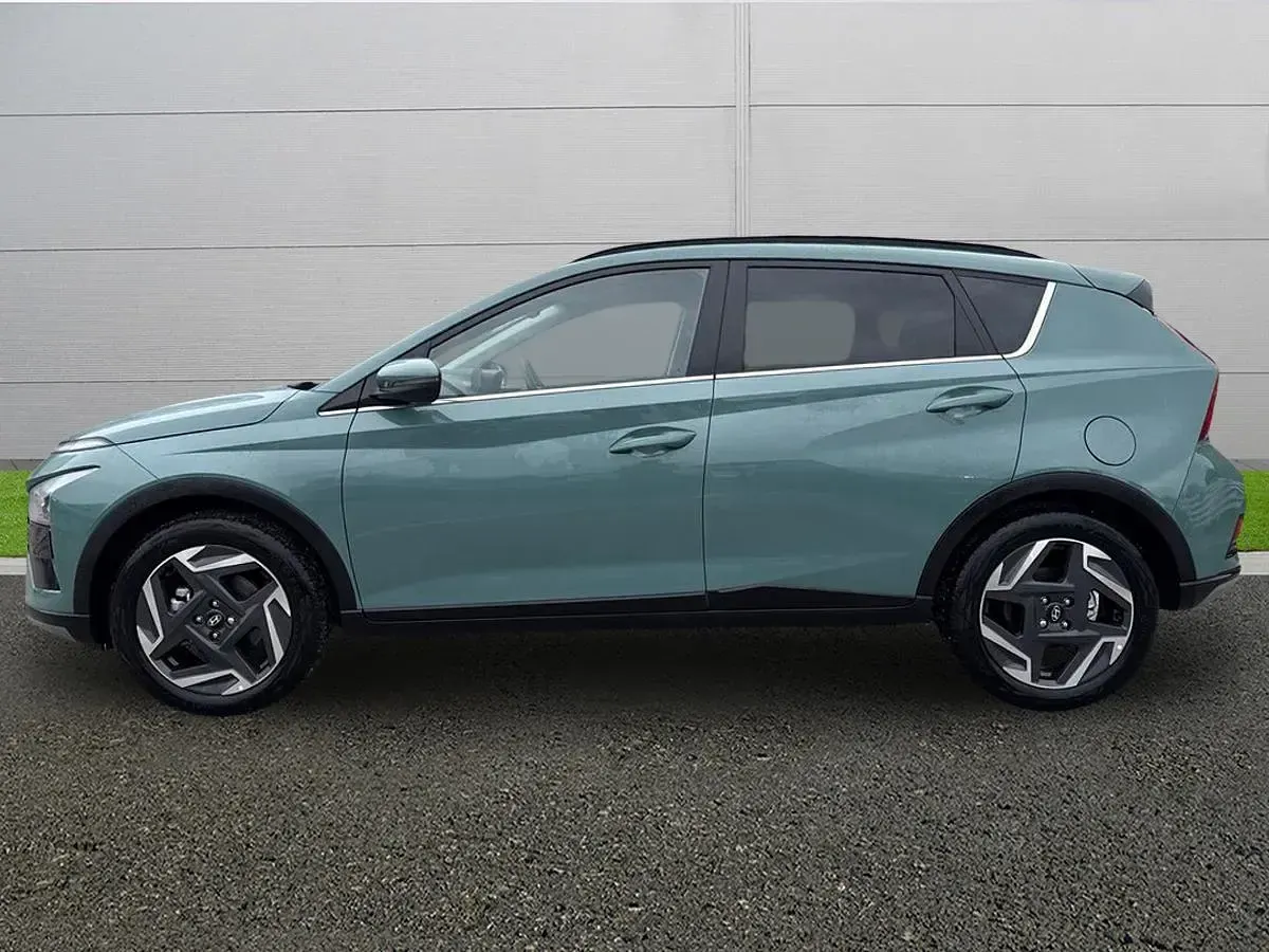 Used Hyundai Bayon Premium 100 HP (73 kW) 2025 Green SUV