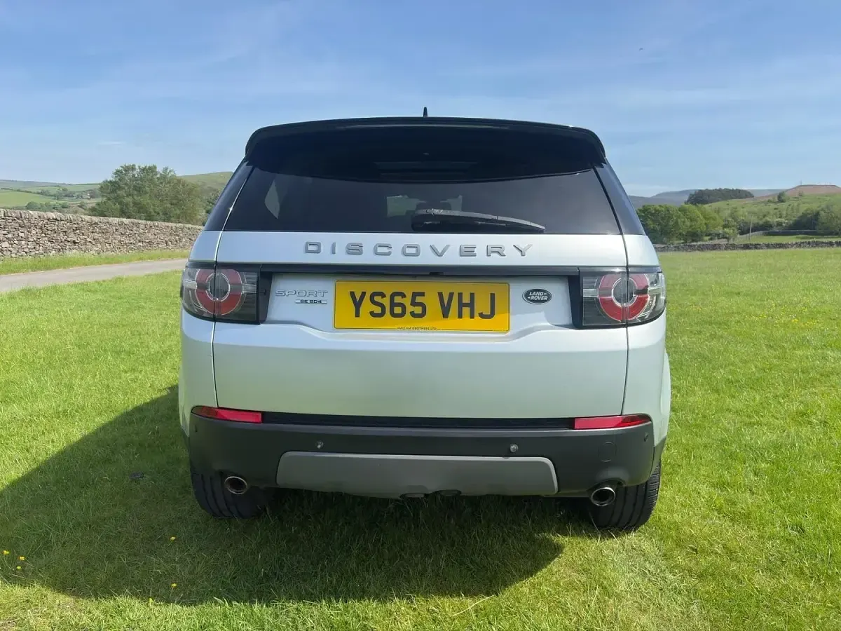 Used Land Rover Discovery Sport SE 190 HP (139 kW) 2015 Silver SUV
