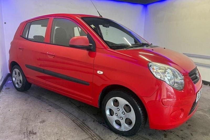 Used Kia Picanto 64 HP (47 kW) 2010 Red Hatchback