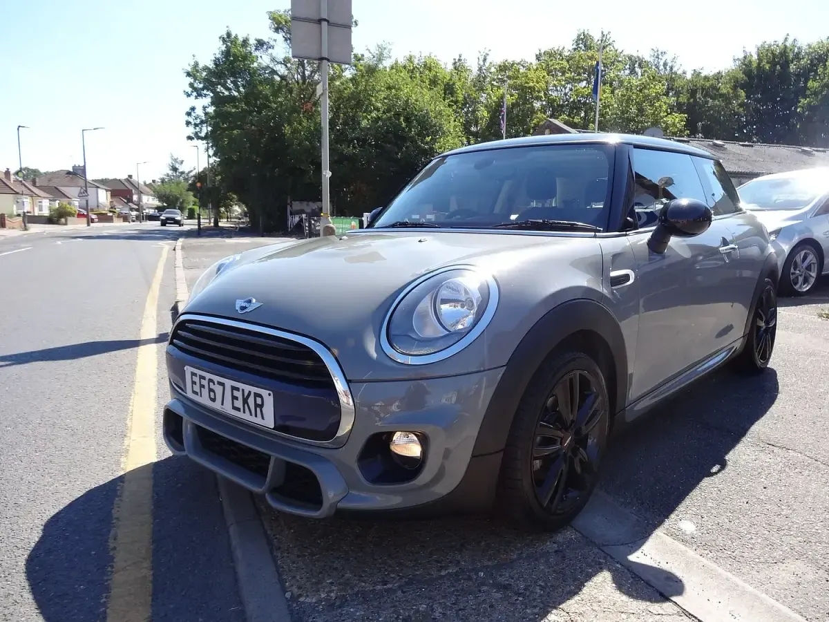 Used Mini Cooper Hatch 136 HP (100 kW) 2017 Grey Hatchback