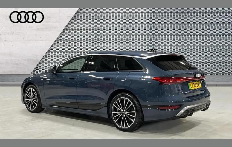 Usado Audi e-tron S-Line 269 kW (367 HP) 2025 Azul SUV