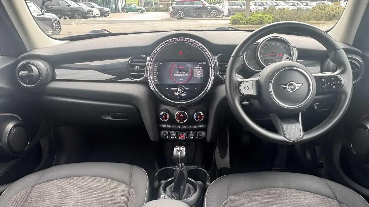 Used Mini ONE Classic 101 HP (74 kW) 2022 Black Hatchback