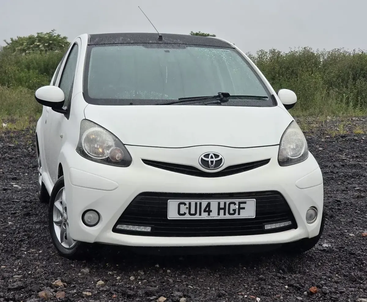 Used Toyota Aygo 2014 White Hatchback
